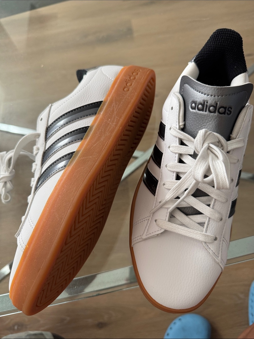 NEW Adidas Grand Court 2.0 Sneakers with Gum Sole Size 8 - Picture 9 of 10